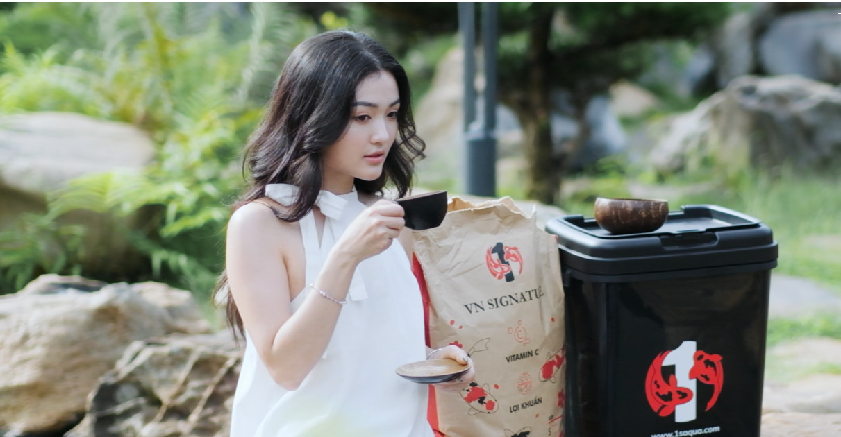 Cá Koi trắng đỏ